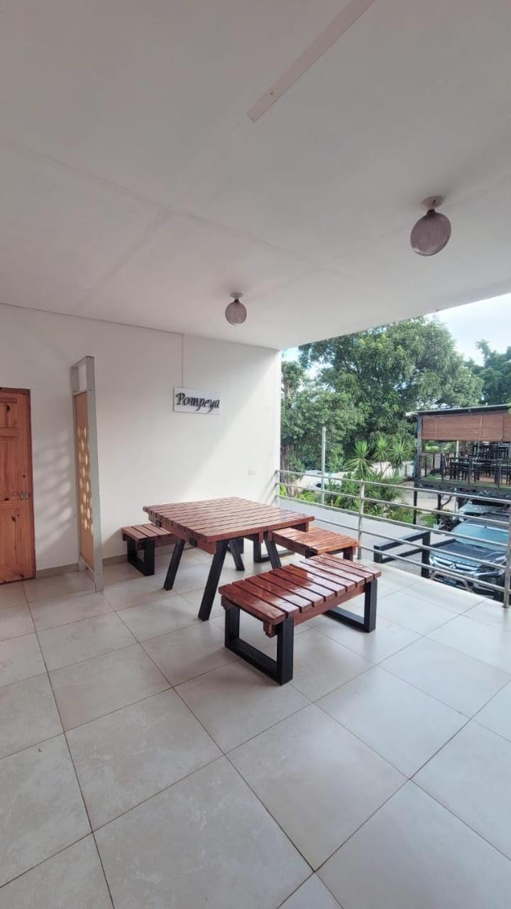 Villa Napoli Santa Ana Buitenkant foto